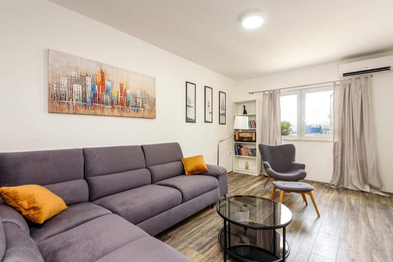 Apartment Tina Ploce  Bagian luar foto