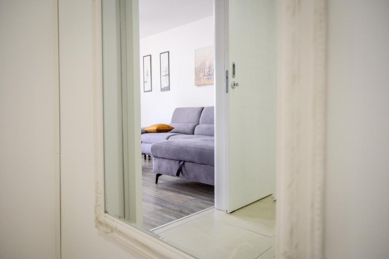 Apartment Tina Ploce  Bagian luar foto