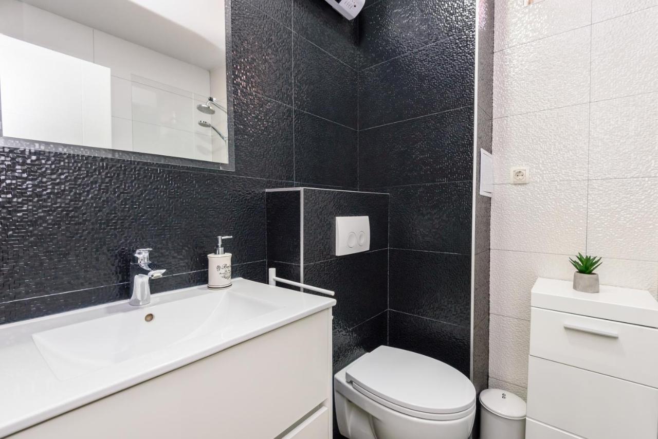 Apartment Tina Ploce  Bagian luar foto