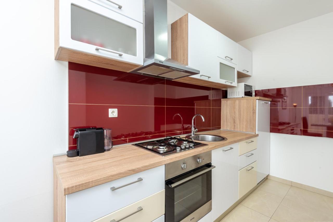 Apartment Tina Ploce  Bagian luar foto