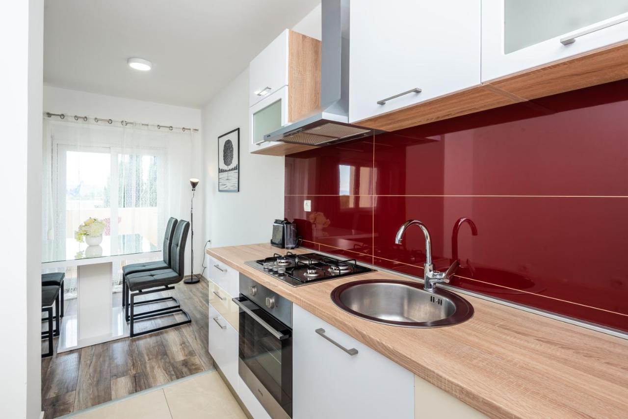 Apartment Tina Ploce  Bagian luar foto
