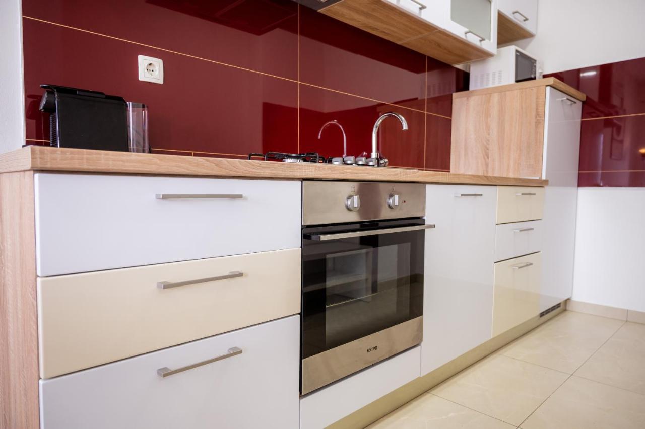 Apartment Tina Ploce  Bagian luar foto
