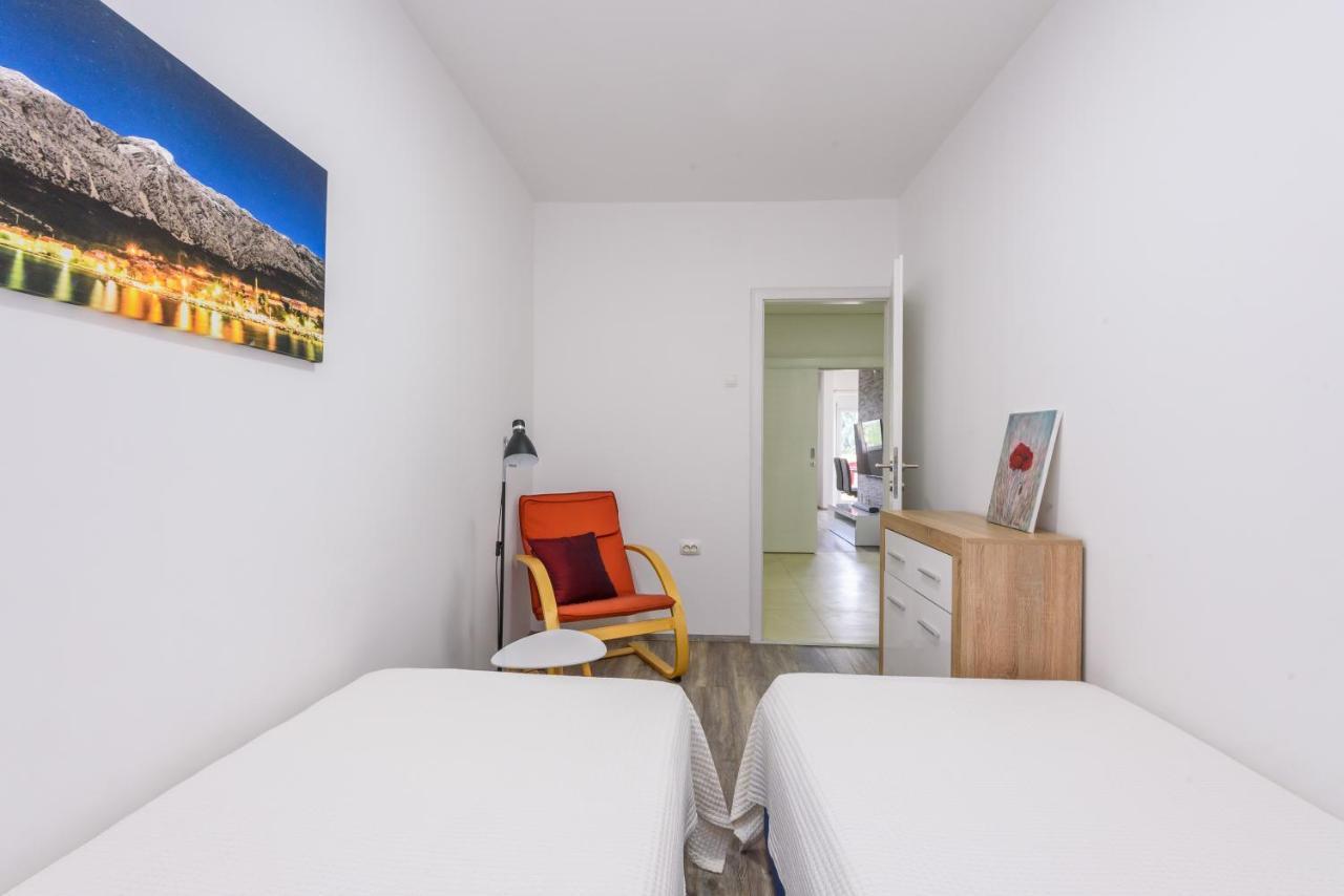Apartment Tina Ploce  Bagian luar foto