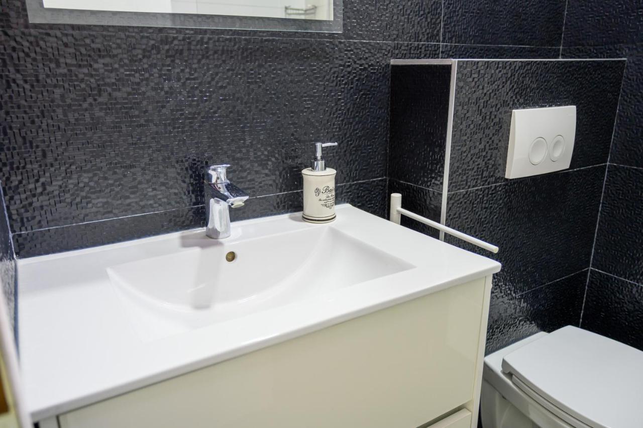 Apartment Tina Ploce  Bagian luar foto
