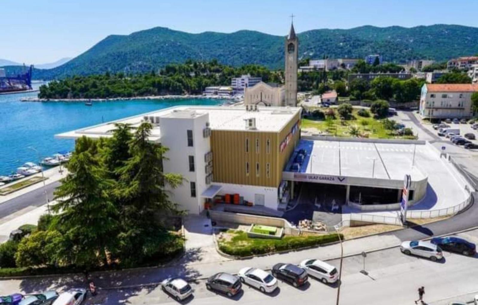 Apartment Tina Ploce  Bagian luar foto